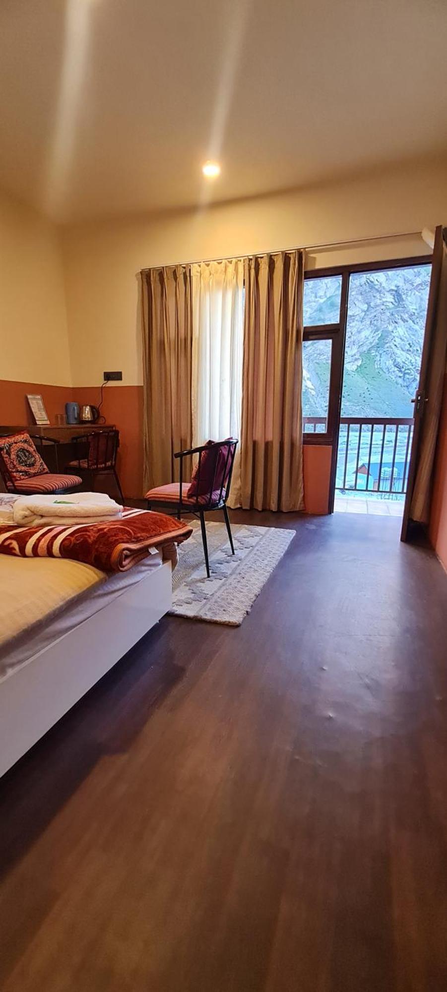 Anand Yul Jispa Hotel Luaran gambar